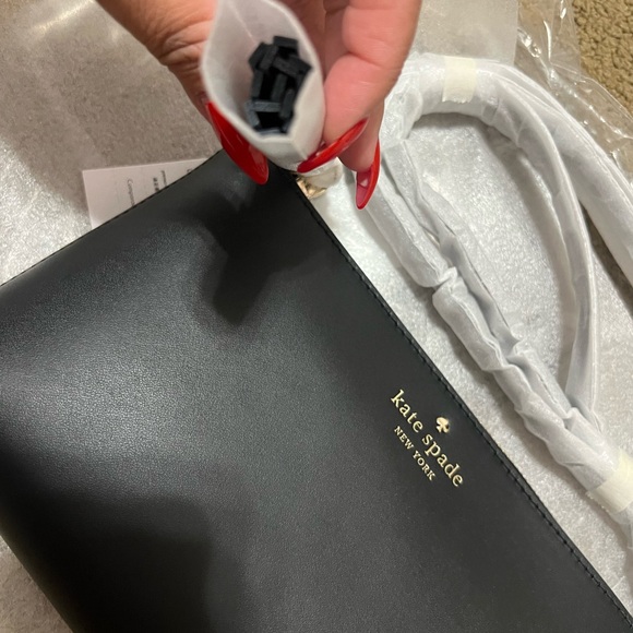 Kate Spade Elegant Black Shoulder Bag - Picture 2 of 5